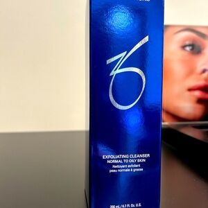 ZO Skin Health by Zen Obagi. Exfoliating Cleanser for Normal to Oily skin